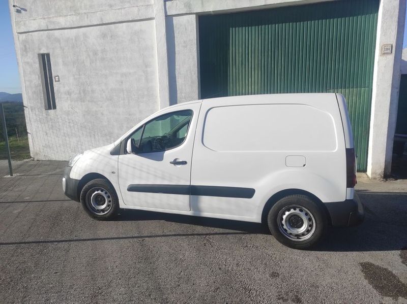 Peugeot 107 • 2018 • 87,000 km 3