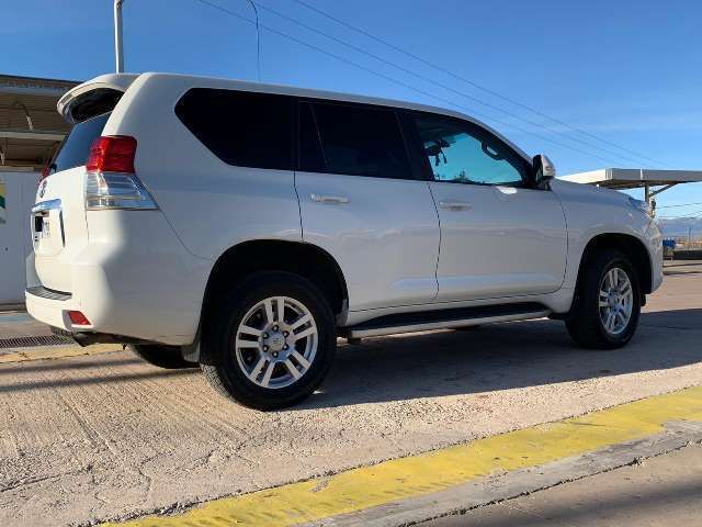 Toyota Land Cruiser • 2010 • 138,000 km 4
