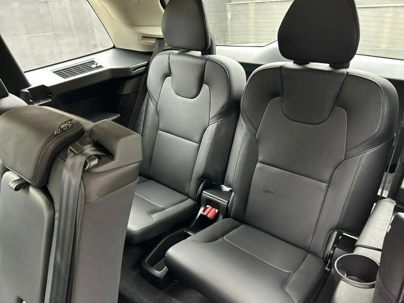 Volvo XC90 • 2020 • 97,000 km 6