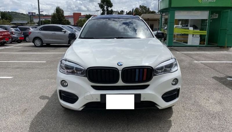 BMW X6 • 2015 • 110,000 km 2