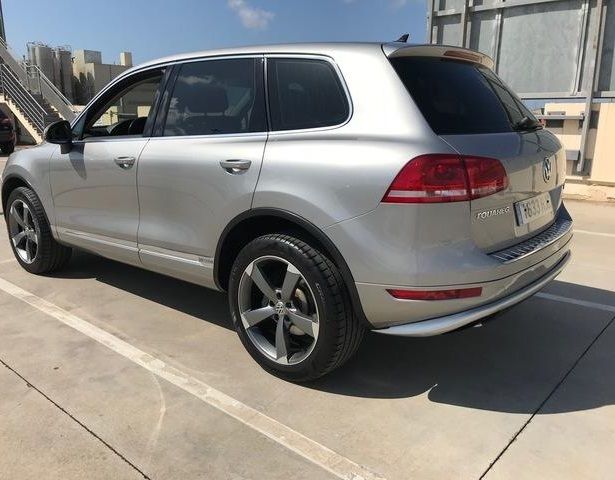 Volkswagen Touareg • 2012 • 198,000 km 3