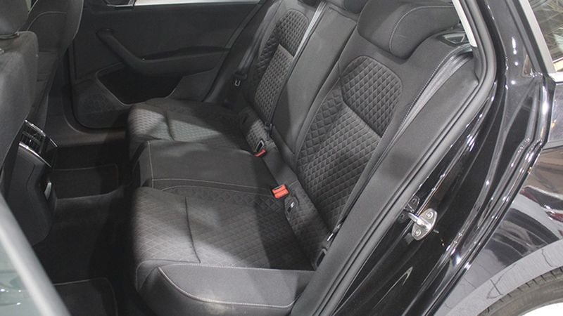 Škoda Superb • 2022 • 19,247 km 12