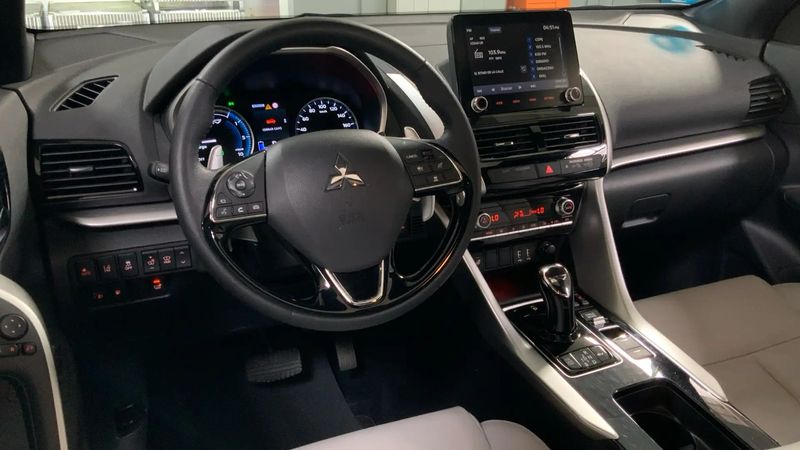 Mitsubishi Eclipse Cross • 2023 • 27,704 km 8