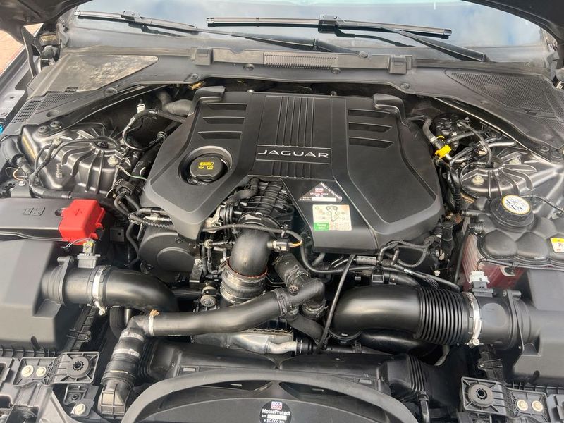 Jaguar XF • 2015 • 120,000 km 4