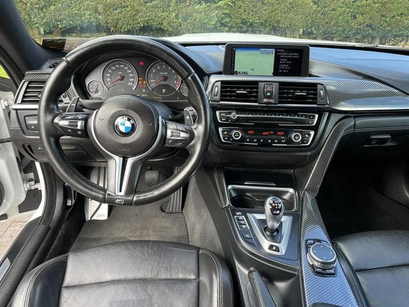 BMW M4 • 2015 • 156,300 km 12