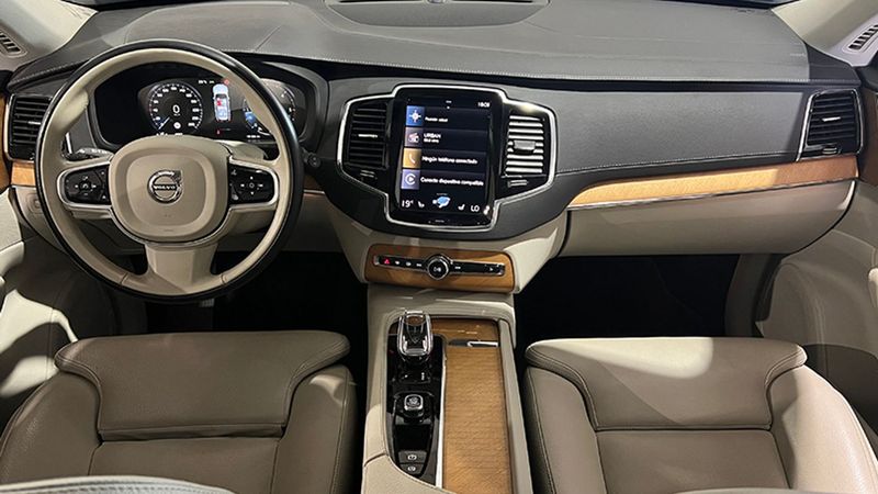 Volvo XC90 • 2021 • 48,935 km 11