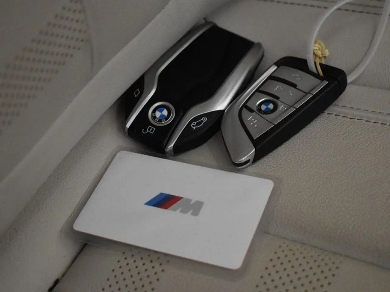 BMW X5 • 2021 • 73,000 km 5