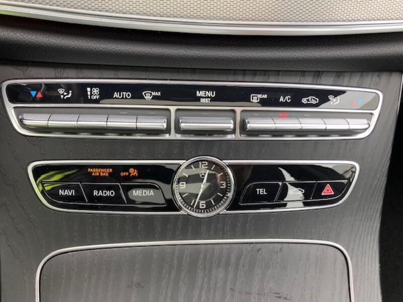 Mercedes-Benz E-Class • 2020 • 30,038 km 48