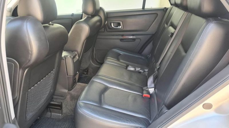 Cadillac SRX • 2008 • 199,000 km 4