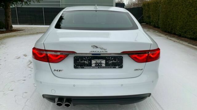 Jaguar XF • 2017 • 80,000 km 4