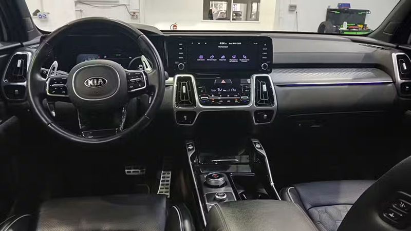 Kia Sorento • 2020 • 52,630 km 5