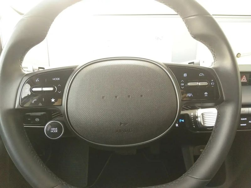 Hyundai Ioniq Electric • 2022 • 19,000 km 8