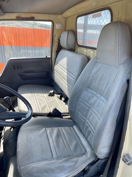 Toyota Dyna • 1998 • 120,000 km 3