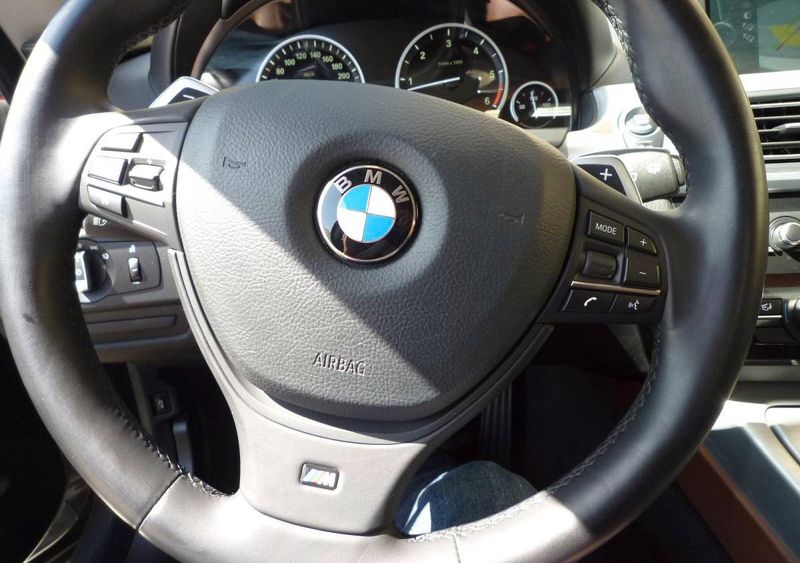 BMW M6 • 2013 • 159,999 km 6