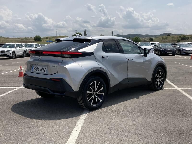 Toyota C-HR • 2024 • 28,374 km 5