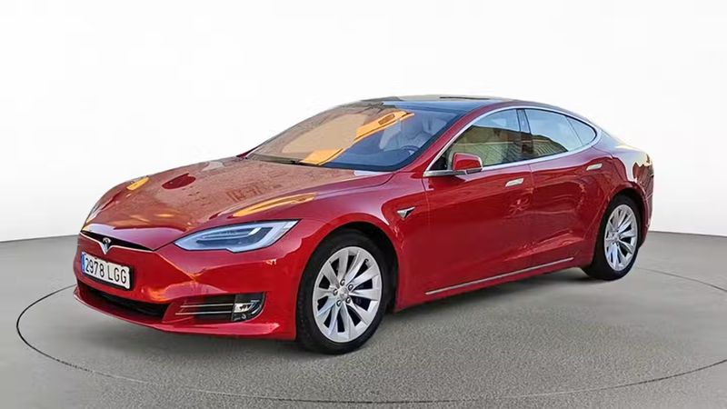 Tesla Model S • 2020 • 97,500 km 1