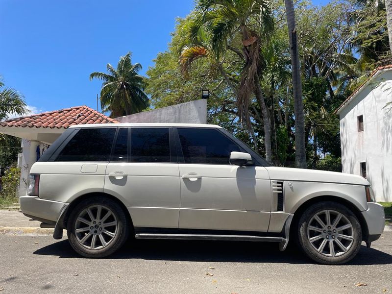 Land Rover Range Rover • 2011 • 154,000 km 6