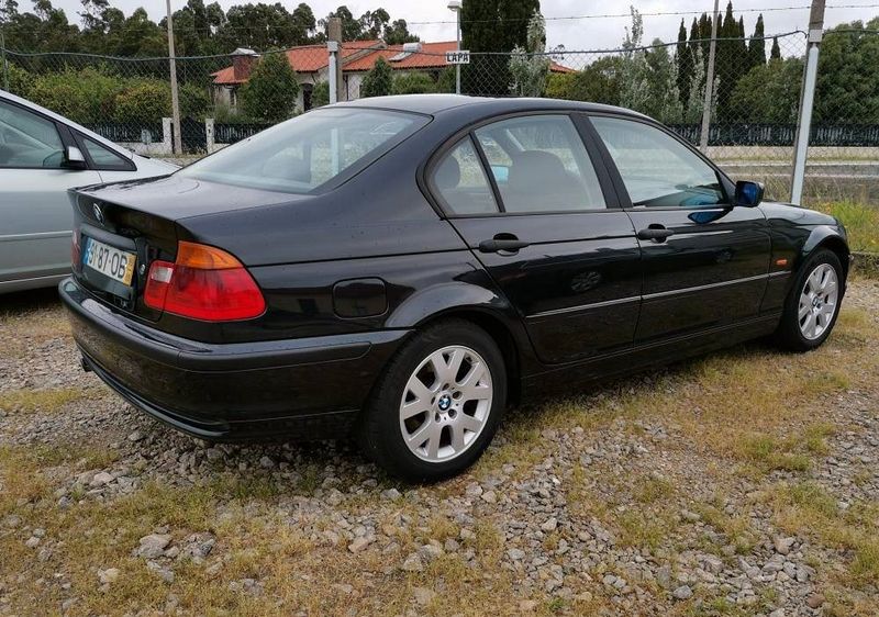 BMW 316i • 1999 • 249,999 km 3