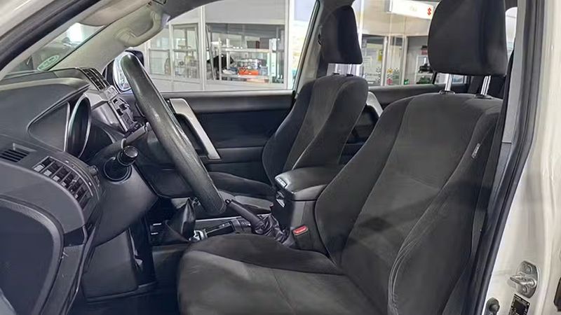 Toyota Land Cruiser • 2017 • 134,773 km 9