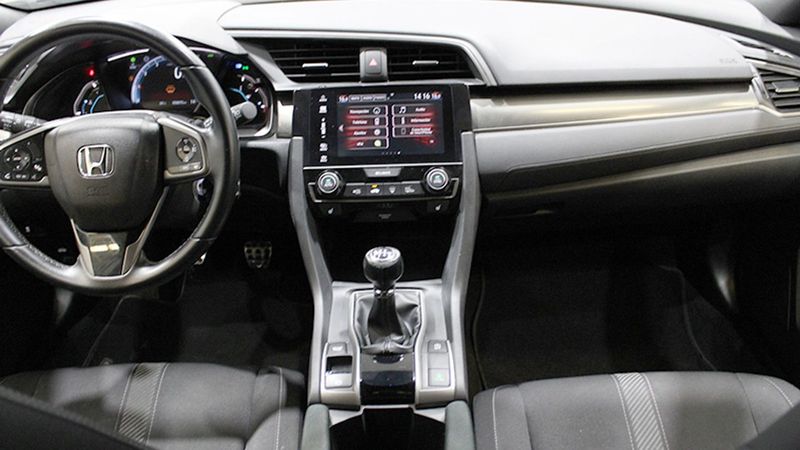 Honda Civic • 2019 • 58,075 km 5