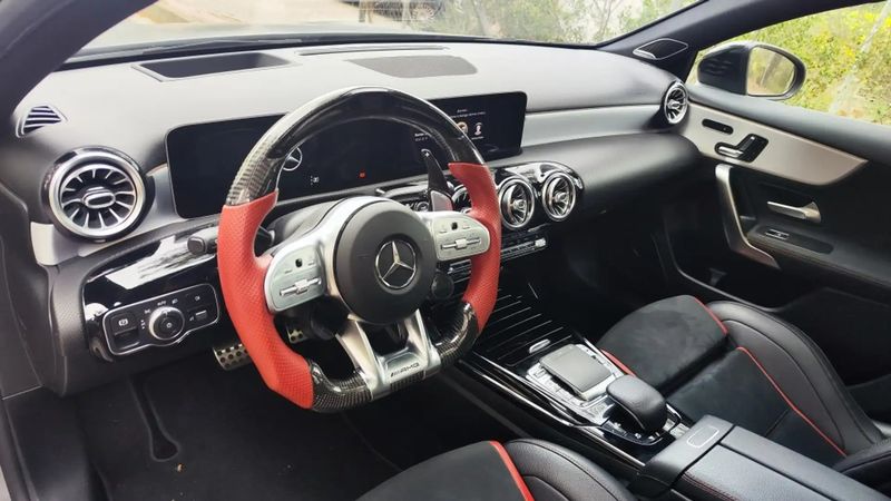 Mercedes-Benz A-Class • 2020 • 72,000 km 6