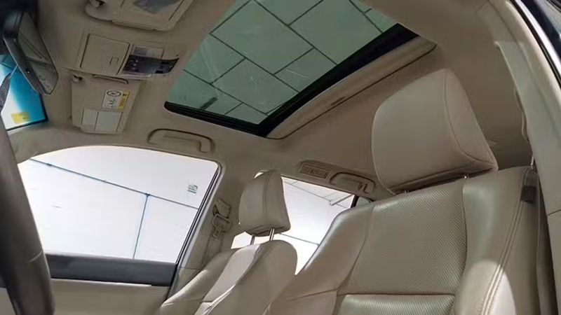 Toyota Land Cruiser • 2018 • 73,085 km 6