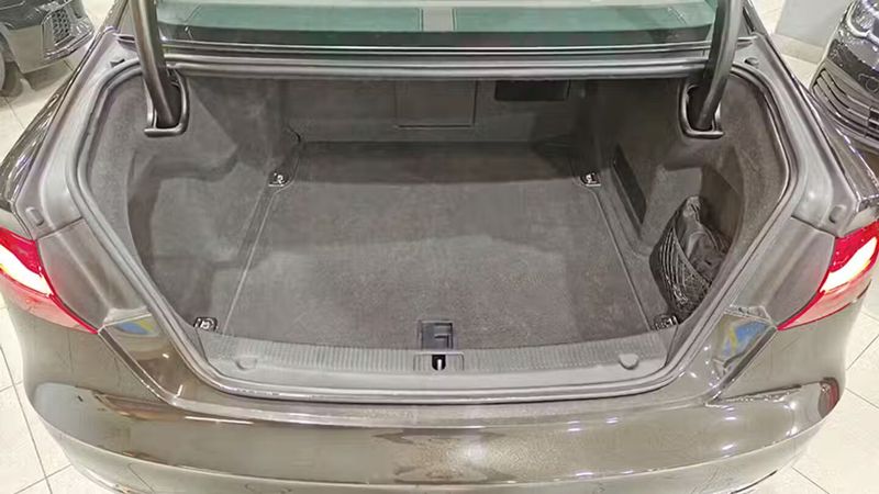 Audi A8 Long • 2015 • 84,288 km 14