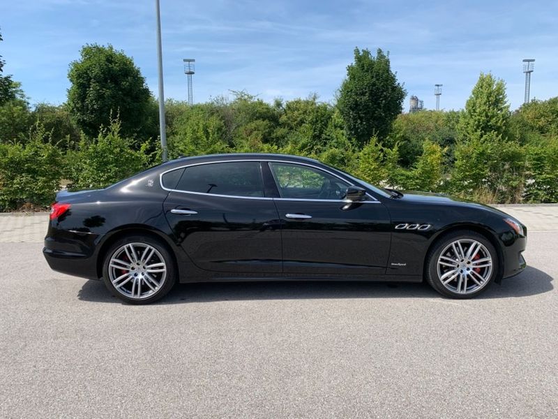 Maserati Quattroporte • 2018 • 42,500 km 2