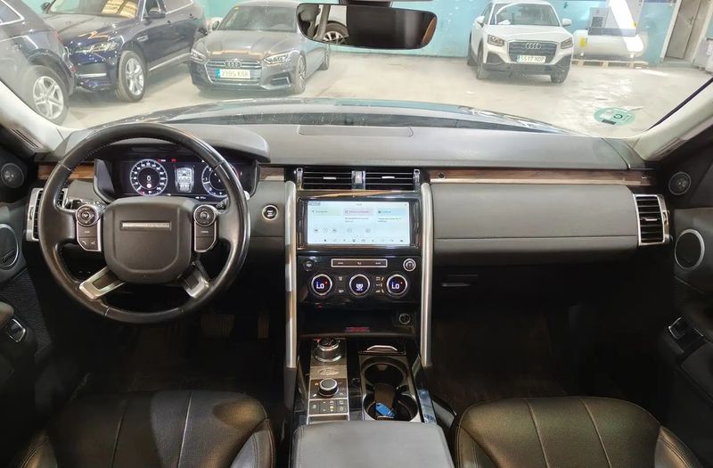 Land Rover Discovery • 2018 • 168,437 km 4