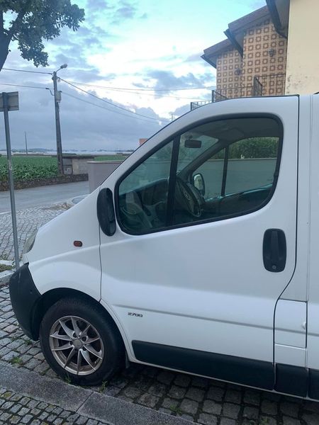 Opel Vivaro • 2003 • 347,000 km 2