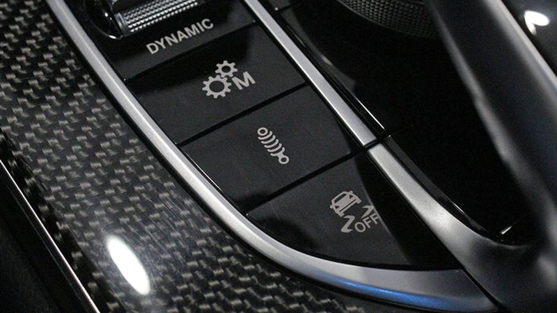 Mercedes-Benz C-Class • 2019 • 8,500 km 6