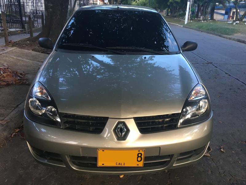 Renault Clio • 2015 • 94,000 km 1