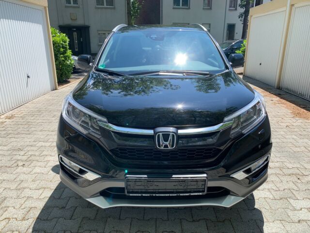 Honda CR-V • 2016 • 54,400 km 9