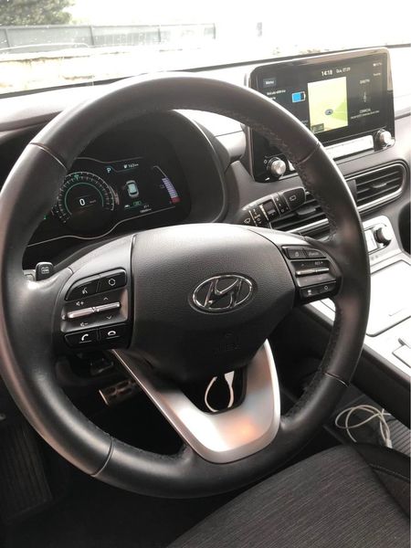 Hyundai Kona Electric • 2020 • 55,000 km 3