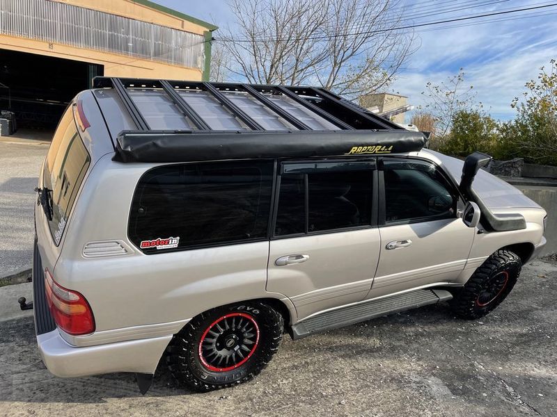 Toyota Highlander Hybrid • 2001 • 250,000 km 2