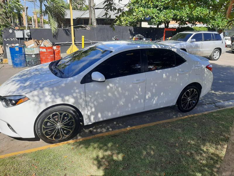 Toyota Corolla • 2014 • 5,039 km 3