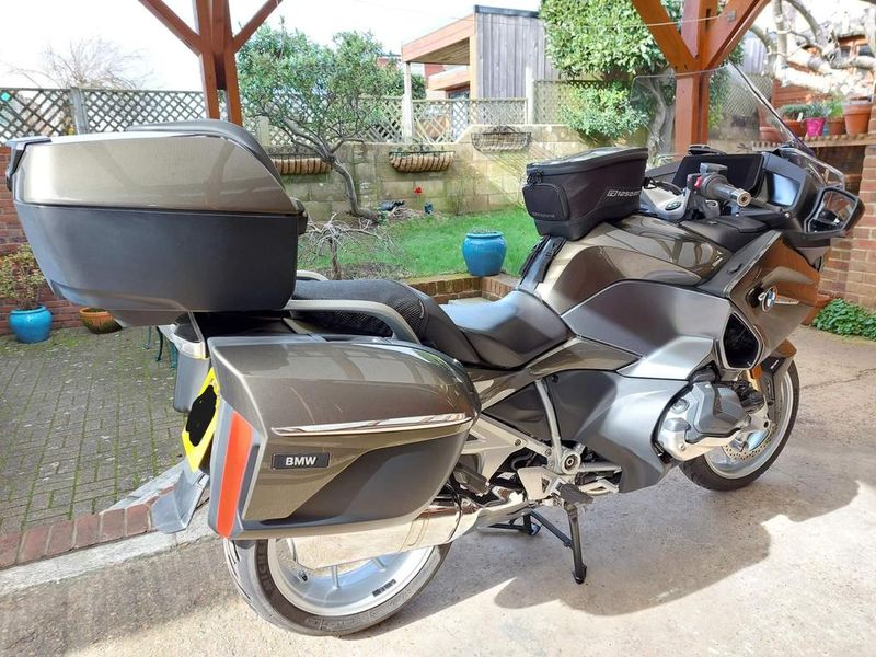 Bmw r1250gs • 2020 • 11,090 km 1