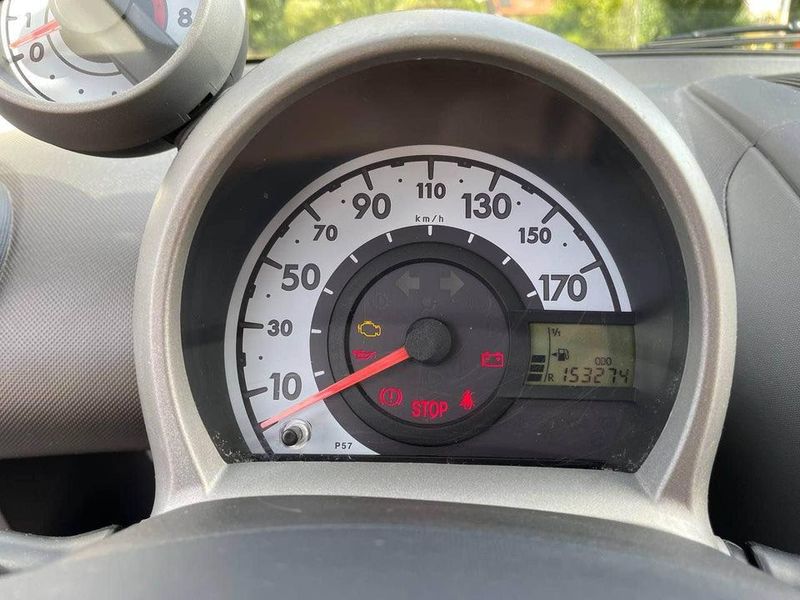 Peugeot 107 • 2006 • 153,000 km 5