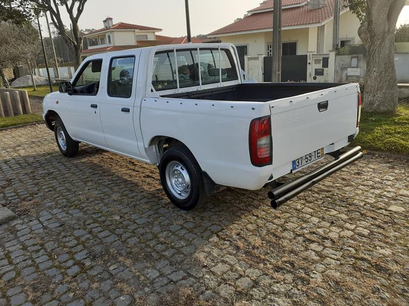 Nissan Pickup • 2002 • 99,000 km 3