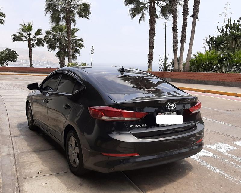 Hyundai Elantra • 2017 • 68,000 km 6