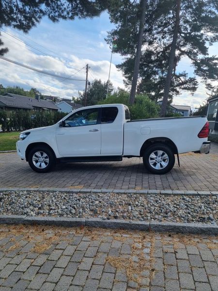 Toyota Hilux • 2020 • 14,230 km 3