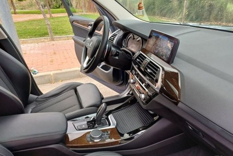 BMW X3 • 2018 • 74,000 km 13