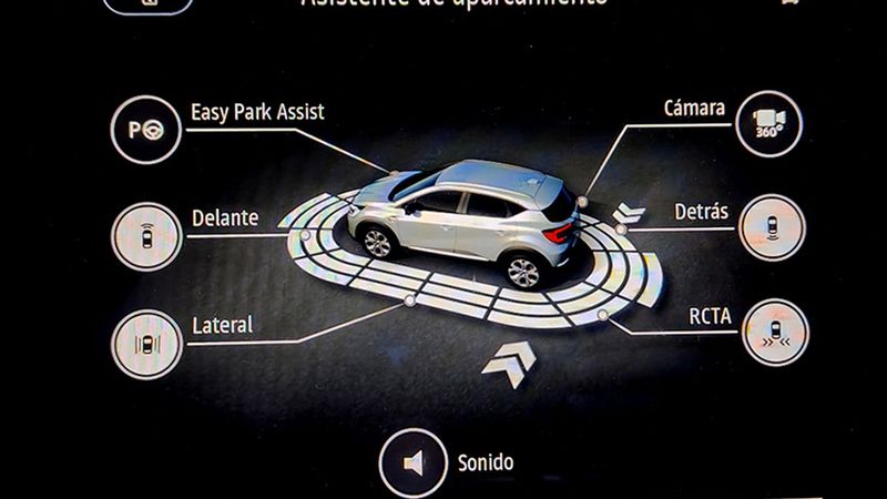Renault Captur • 2023 • 17,890 km 16