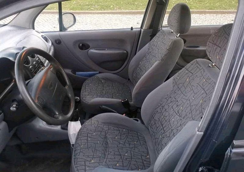 Nissan Almera • 2003 • 200,000 km 3