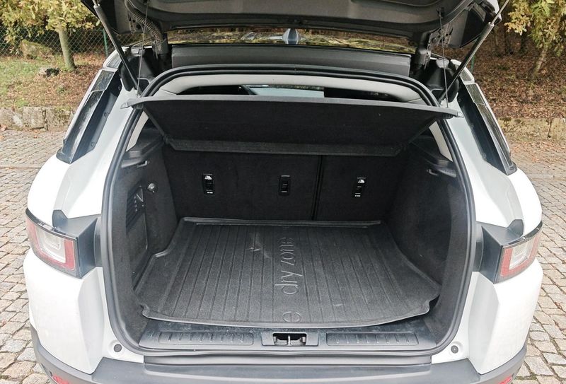 Land Rover Range Rover • 2017 • 16,000 km 6