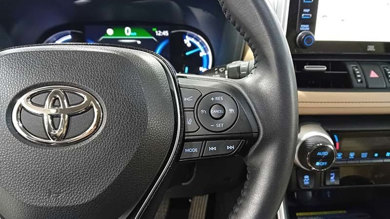 Toyota RAV4 Hybrid • 2020 • 10,501 km 29