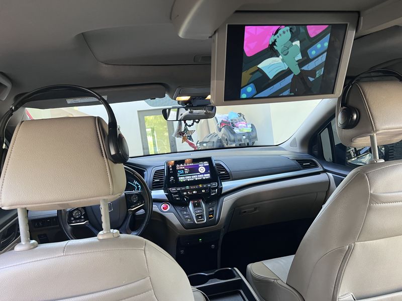 Honda Odyssey • 2020 • 42,000 mi 1