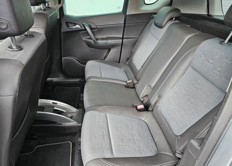 Opel Meriva • 2010 • 150,000 km 2