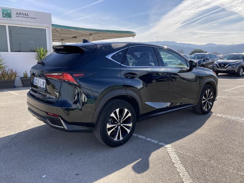 Lexus NX • 2020 • 52,570 km 4