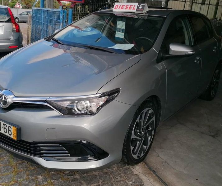 Toyota Auris • 2017 • 99,999 km 3